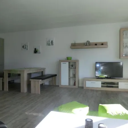Kinderfreundliche In Niedersfeld Mit Terrasse *